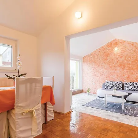 5 Bedroom Cozy In * Pula