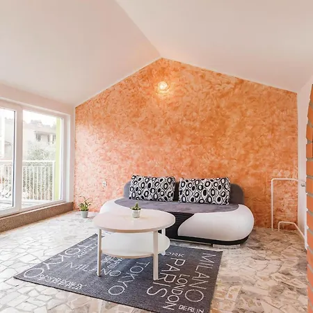 5 Bedroom Cozy In Holiday home